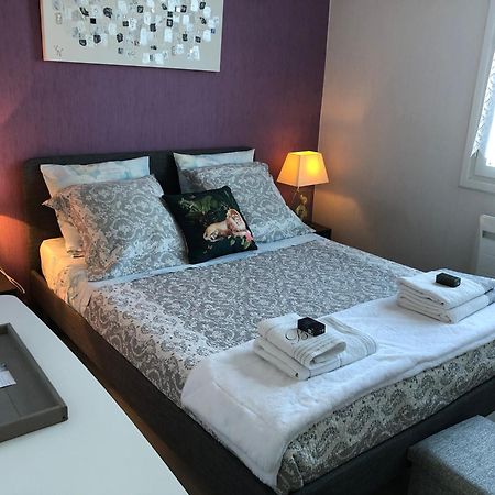 デュエ・ラ・フォンテーヌ « Chez Annie » Bed & Breakfast エクステリア 写真